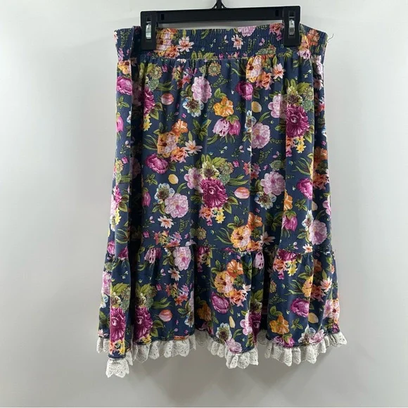 Y2K Forever 21 Navy Floral Knee Length Skirt Lace Hem Women’s Size Large - Picture 5 of 5